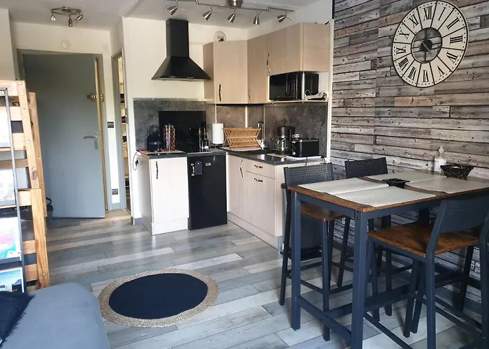 Studio Proche Plage, Frejus