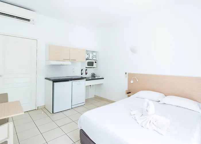 Hôtel accueillant les animaux: Zenitude Hôtel-Résidences La Tour de Mare