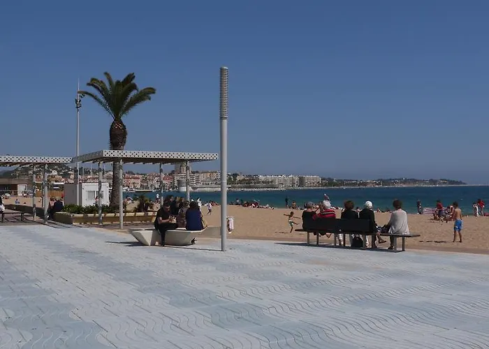 Studio Proche Plage, Frejus